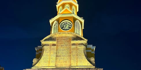 Torre del Reloj se iluminará de púrpura y dorado: este es el motivo