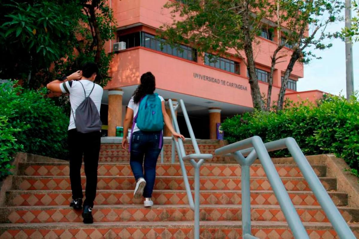 El top 5 de las “peores carreras” para estudiar en Cartagena según Chat GPT