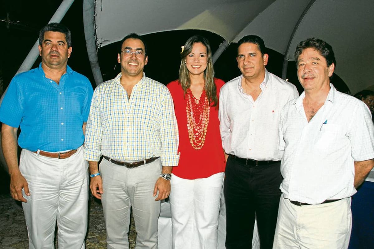 Rafael Del Castillo; el ministro de Comercio Industria y Turismo, Sergio Díaz Granado; Diana Barboza; el Gobernador de Bolívar, Juan Carlos Gossain; y el alcalde(e) Bruce Mac Master. Zenia Valdelamar /El Universal/