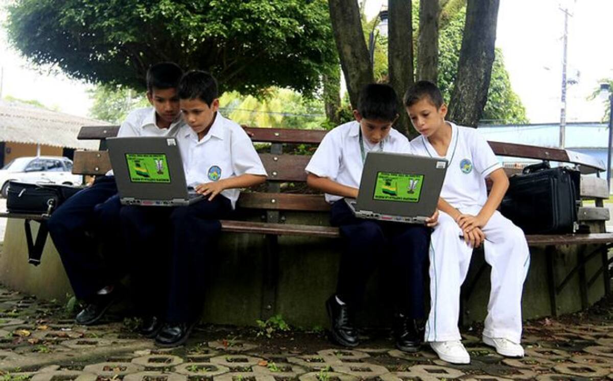 Concurso “Mejores Crónicas Prensa Escuela 2013”. COLPRENSA
