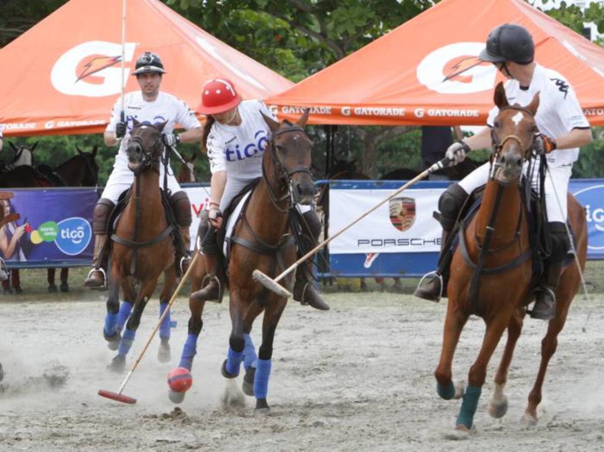 En Cartagena se conformó el Beach Polo Club, que busca masificar este deporte en la ciudad. Julio Castaño-El Universal