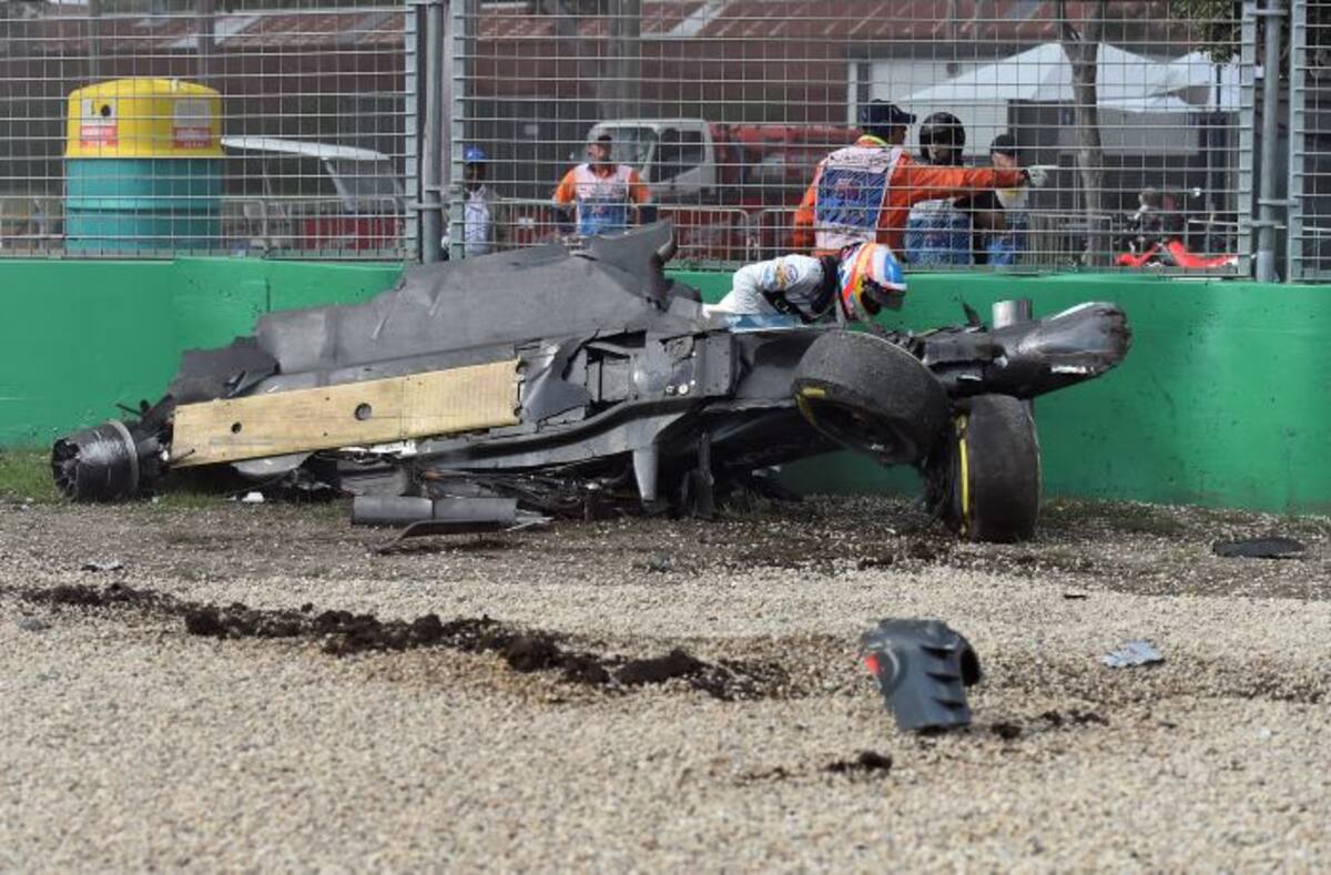 Accidente de Fernando Alonso. AP Theo Karanikos