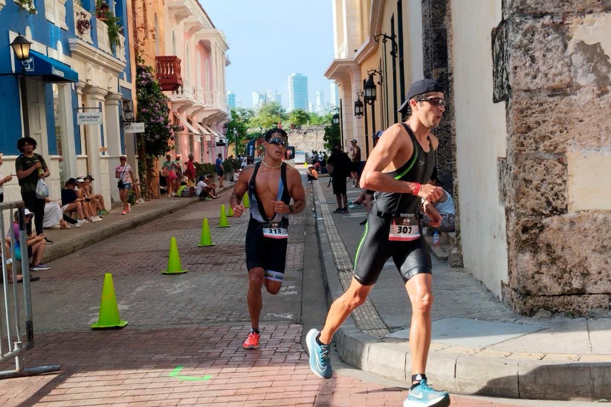 Galería: así se vive la triatlón Ironman 70.3 en Cartagena
