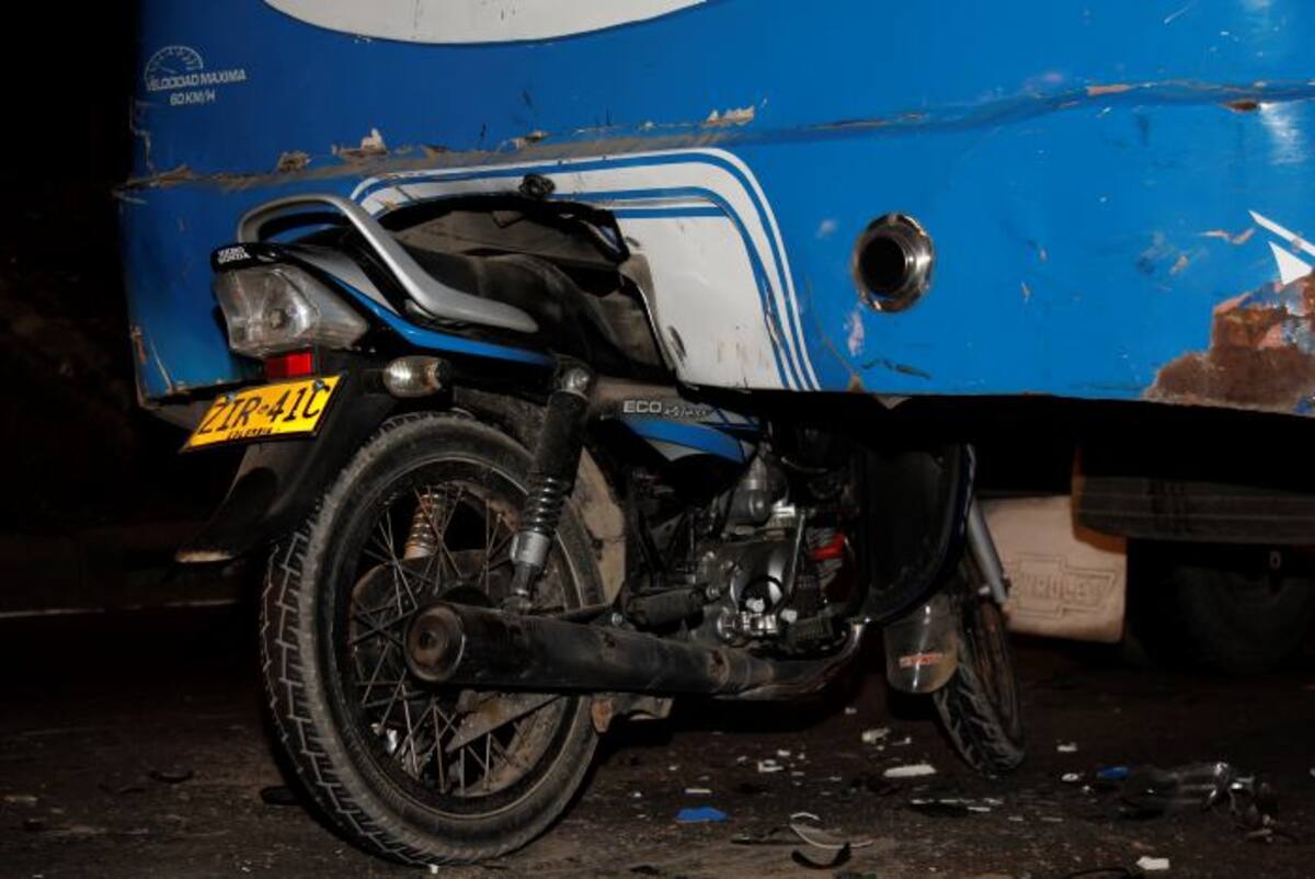 Accidente Camino del Medio. FOTO: KAILLINE GIRALDO-EL UNIVERSAL