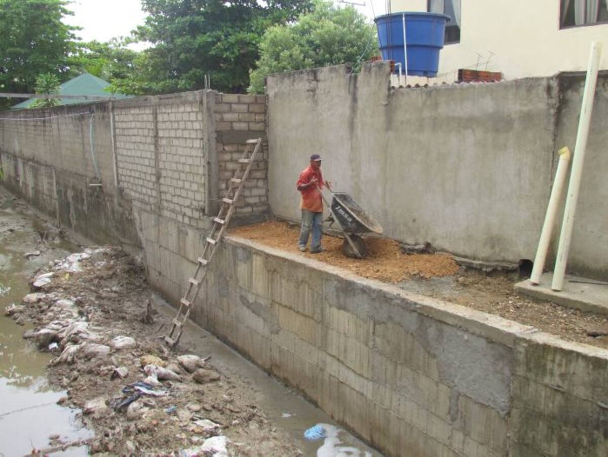 Muro de Contención en Villas de la Victoria. CORTESÍA