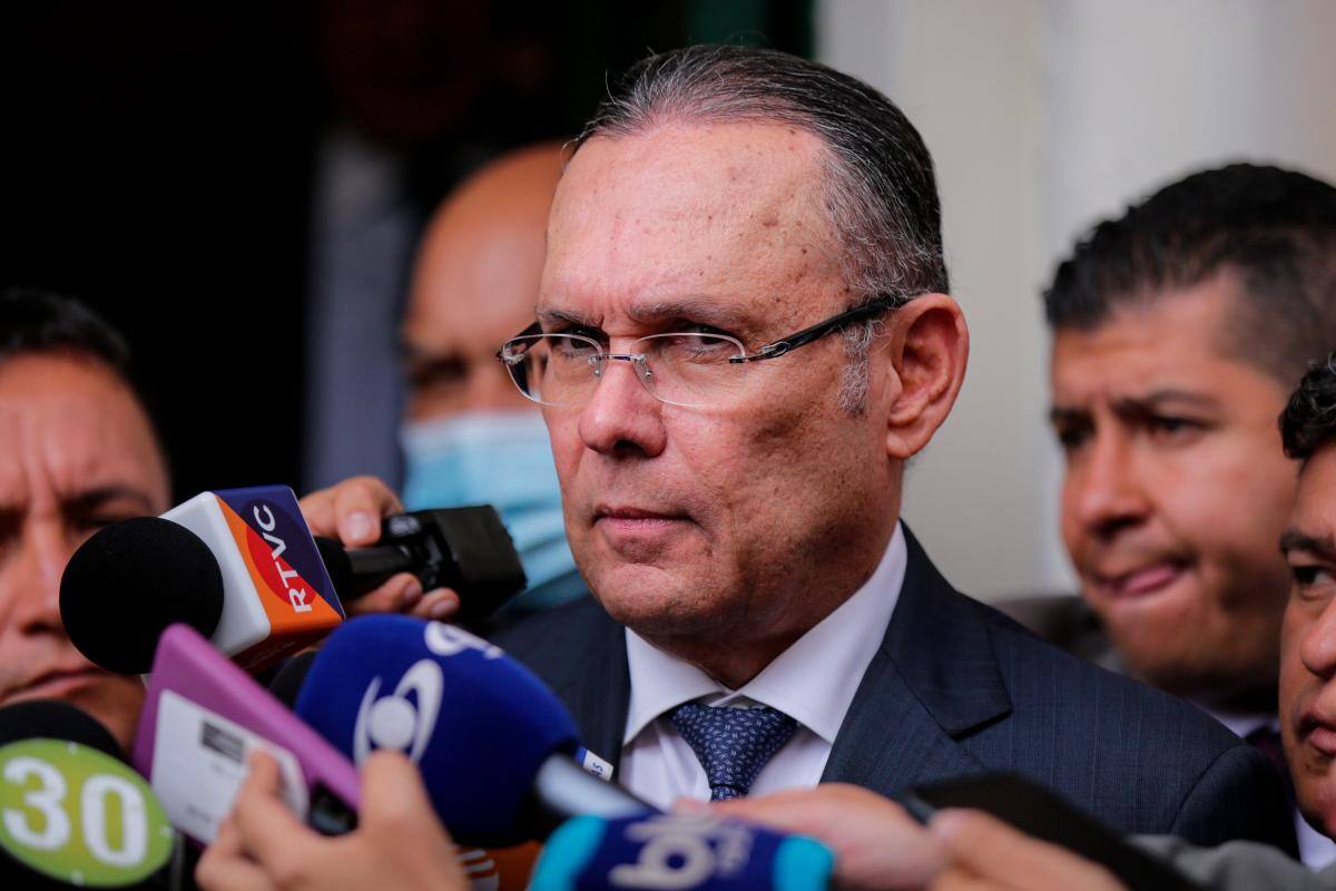 Efraín Cepeda renunció a la presidencia del Partido Conservador