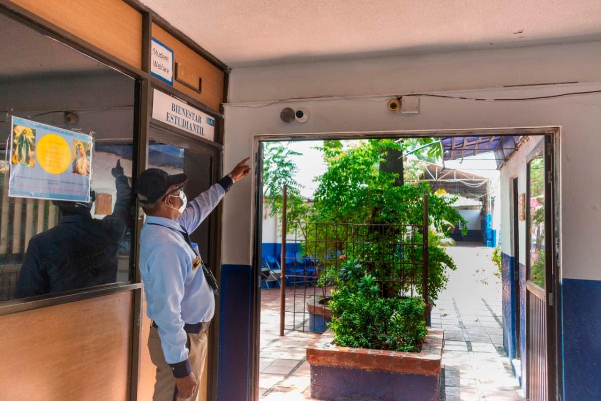 Instalan cámaras de seguridad en colegios y sedes administrativas del Distrito