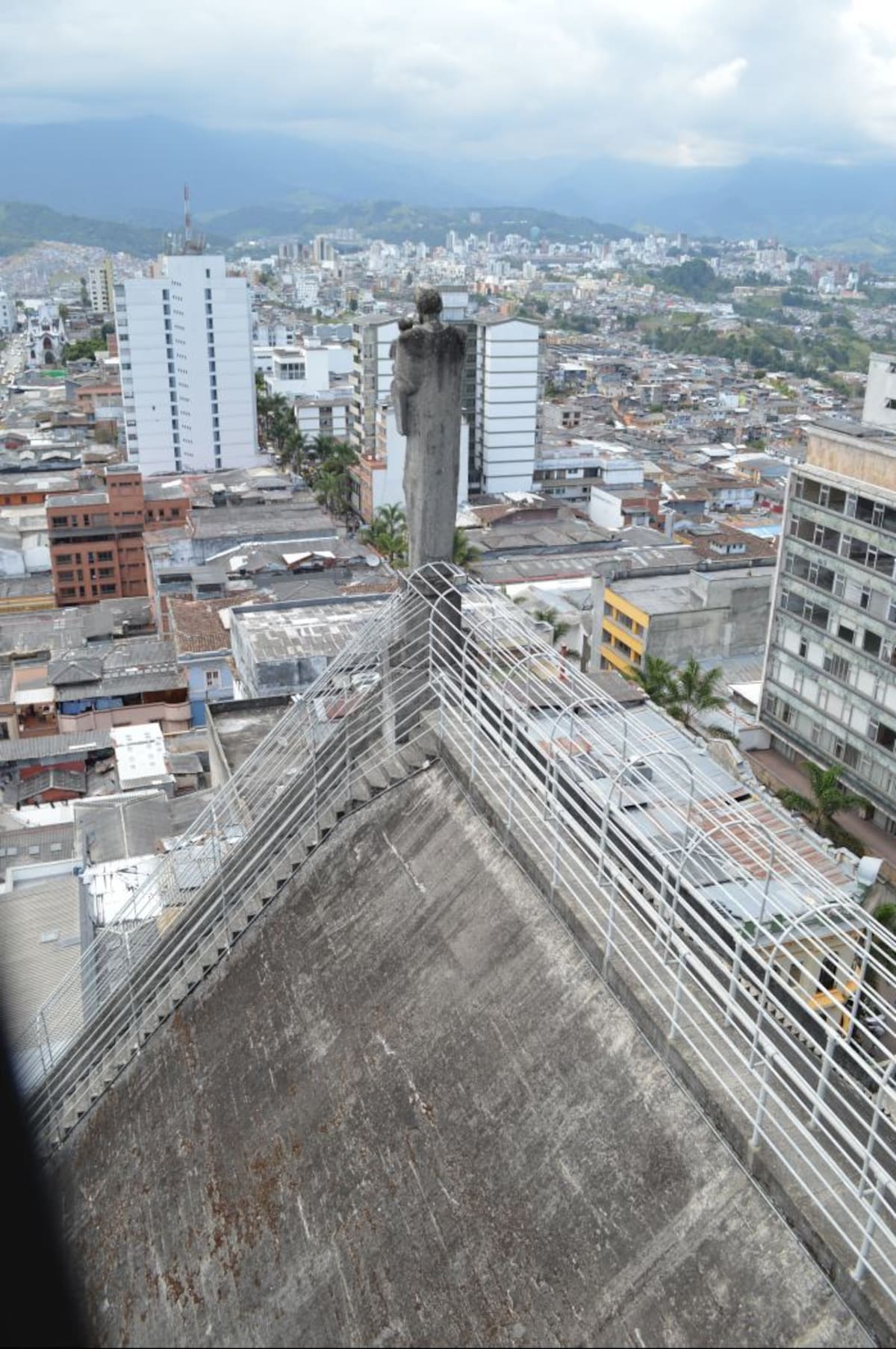 Escalera para ingresar a la cúpula.