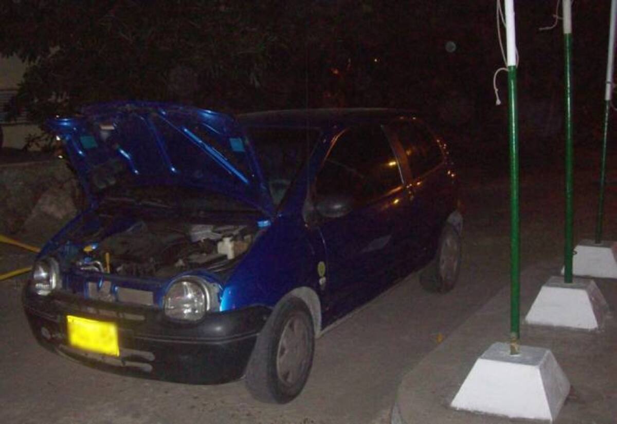 Vehículo que utilizaron los estafadores. Cortesia