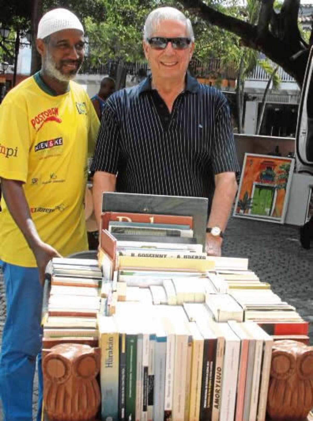 El Premio Nobel de Literatura Mario Vargas Llosa y Martín Murillo.