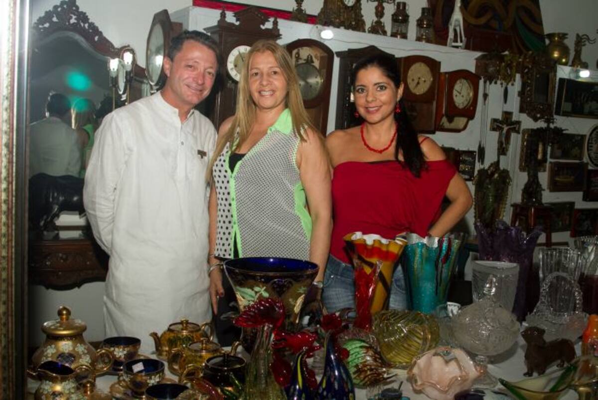Juan Pablo Estrada, Sandra Comas y Karen Amín.