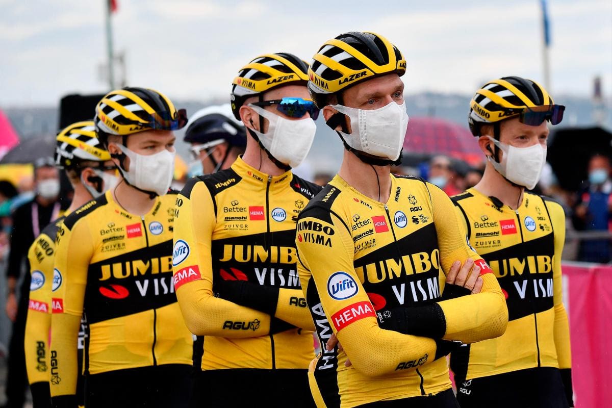 Mitchelton-Scott y Jumbo-Visma se retiran del Giro de Italia
