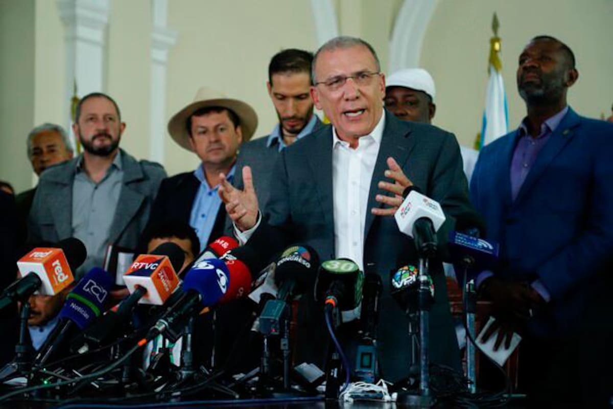 Roy Barreras se distancia de Petro en medio de la crisis