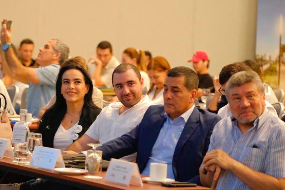 Yamil y Dumek juntaron a su gente para hablar de seguridad y acción comunal