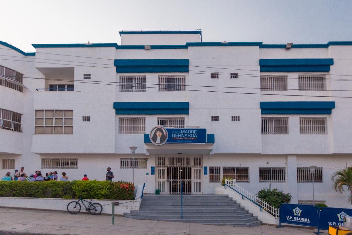 Denuncian presunta negligencia médica en clínica de la ciudad