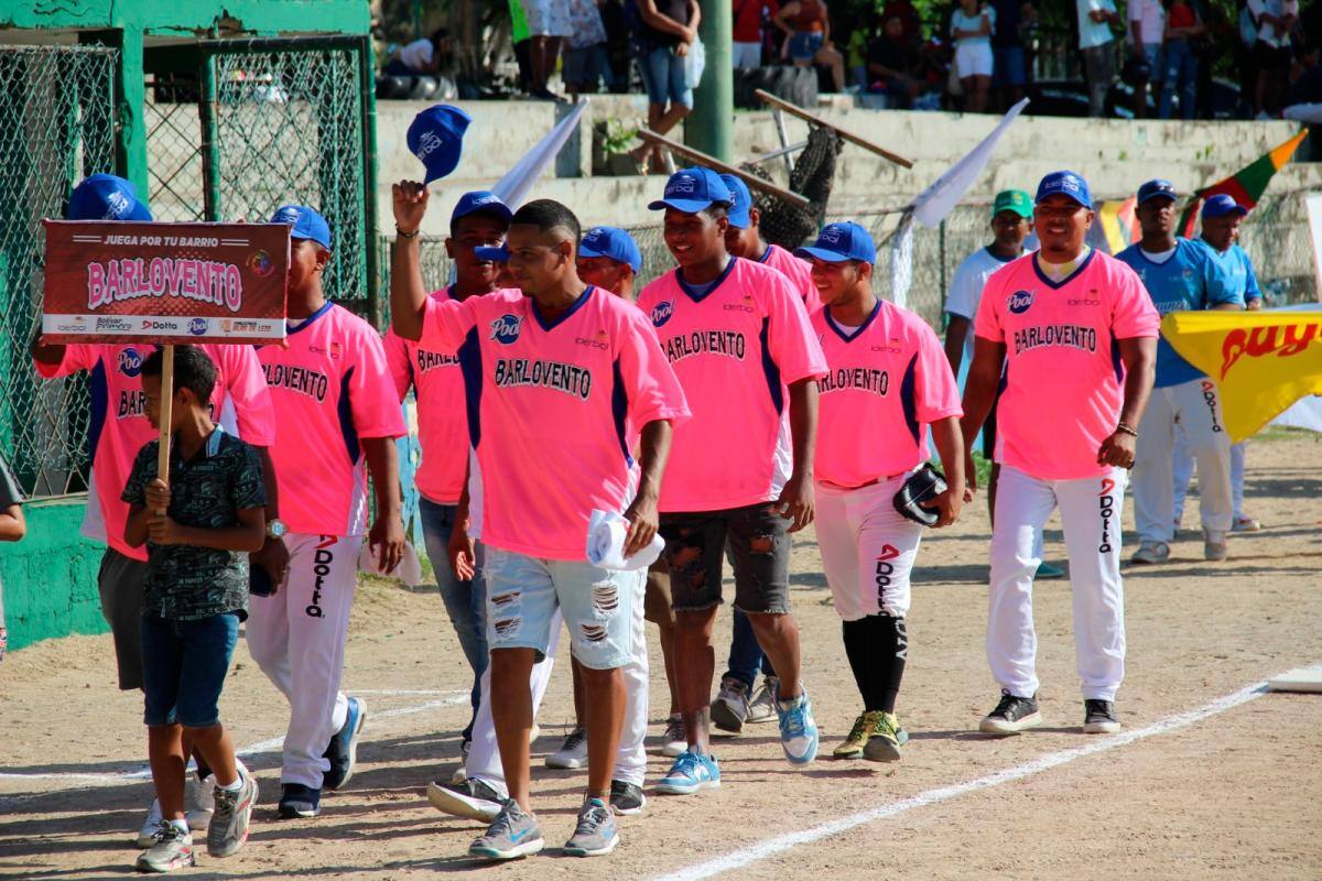 Estos son los equipos que lideran el Torneo de Sóftbol Juega Por Tu Barrio