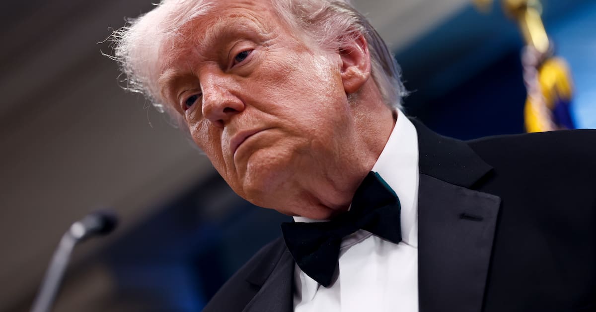 Donald Trump questions possible agreement with Iran and maintains military threat