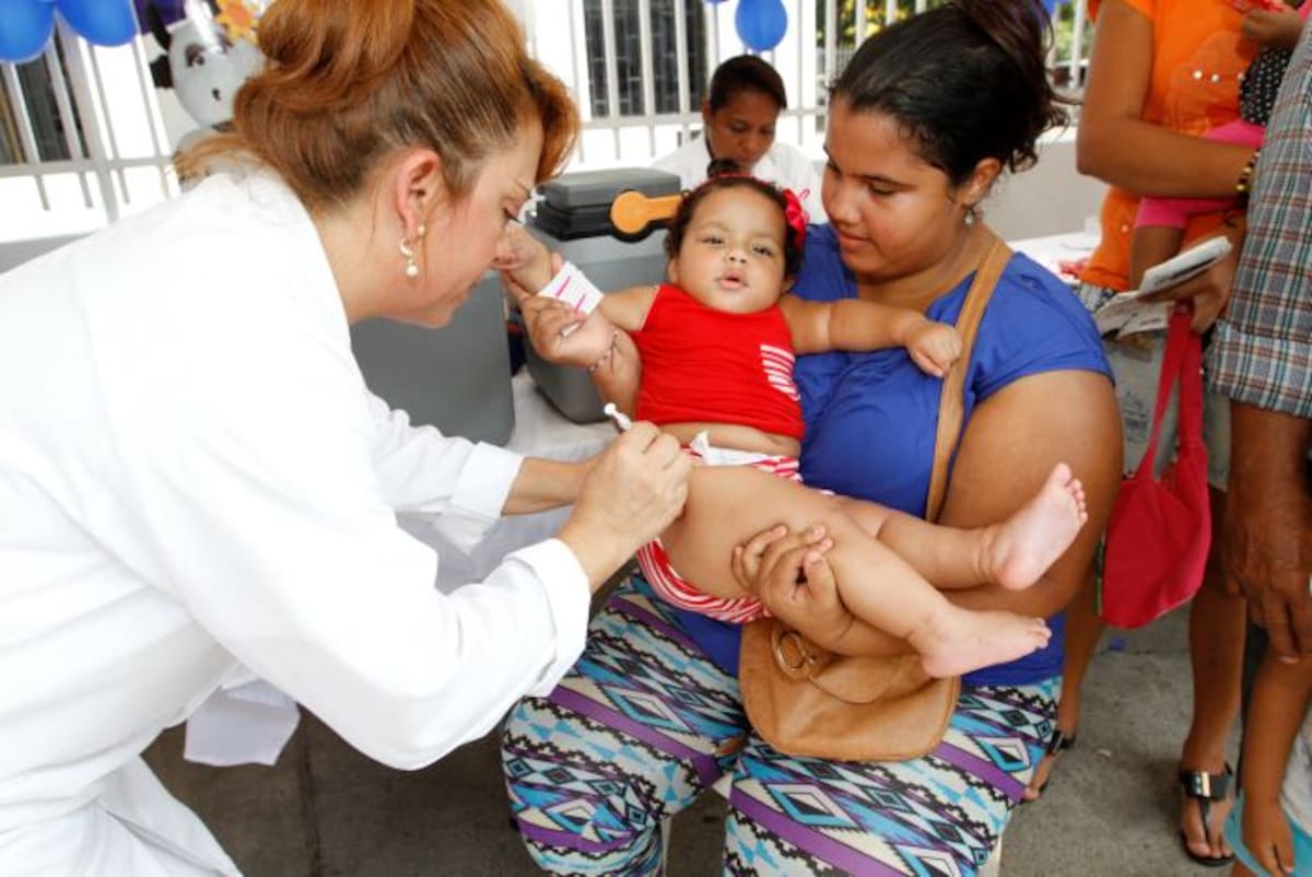 Durante la primera Jornada Nacional de Vacunación, ESE y Dadis hicieron un llamado especial a los padres de niños entre dos y tres años, que no han sido inmunizados. EL UNIVERSAL