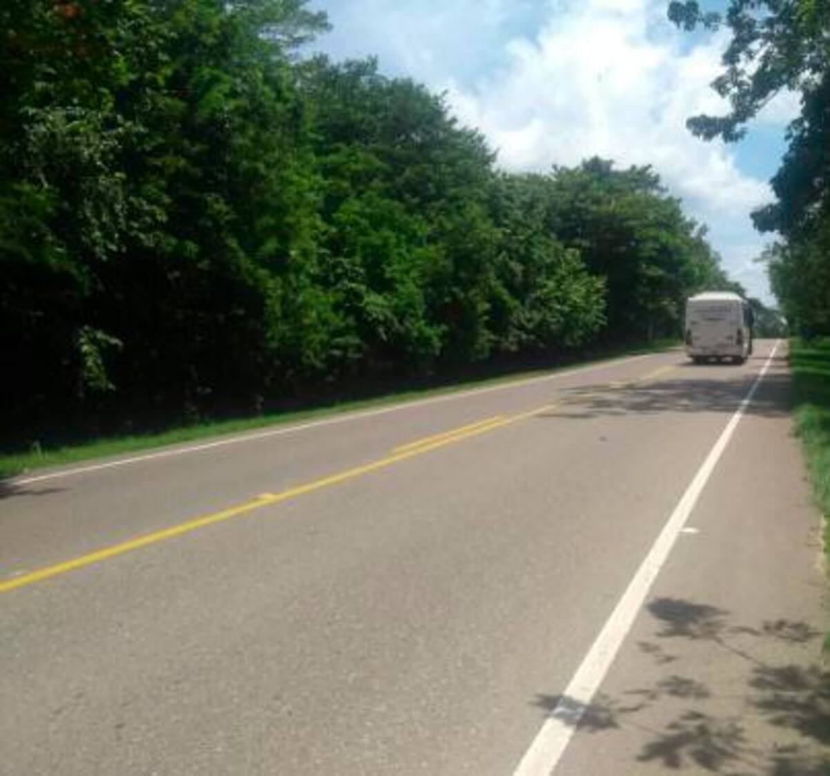 Entre Arjona y Gambote ocurrió el atraco al bus intermunicipal que dejó un muerto y dos heridos.