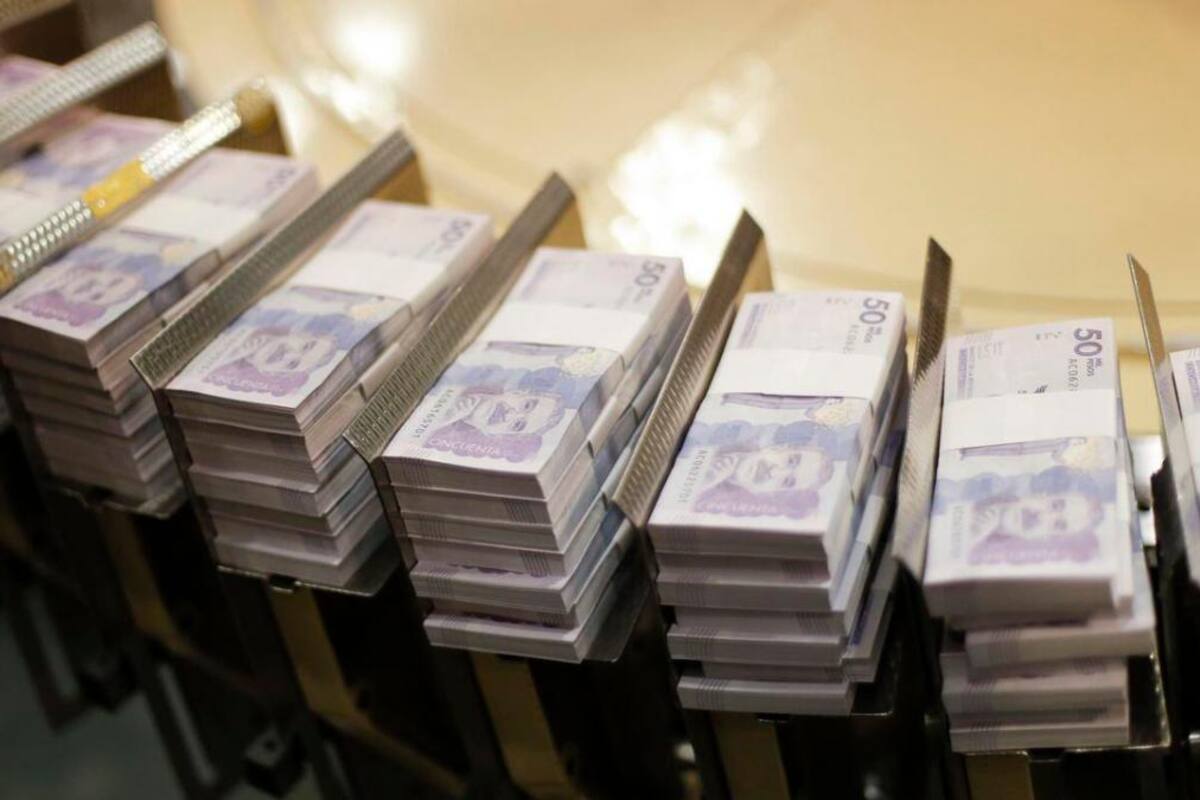 Trabajadores piden 18% para el mínimo, empresarios quietos