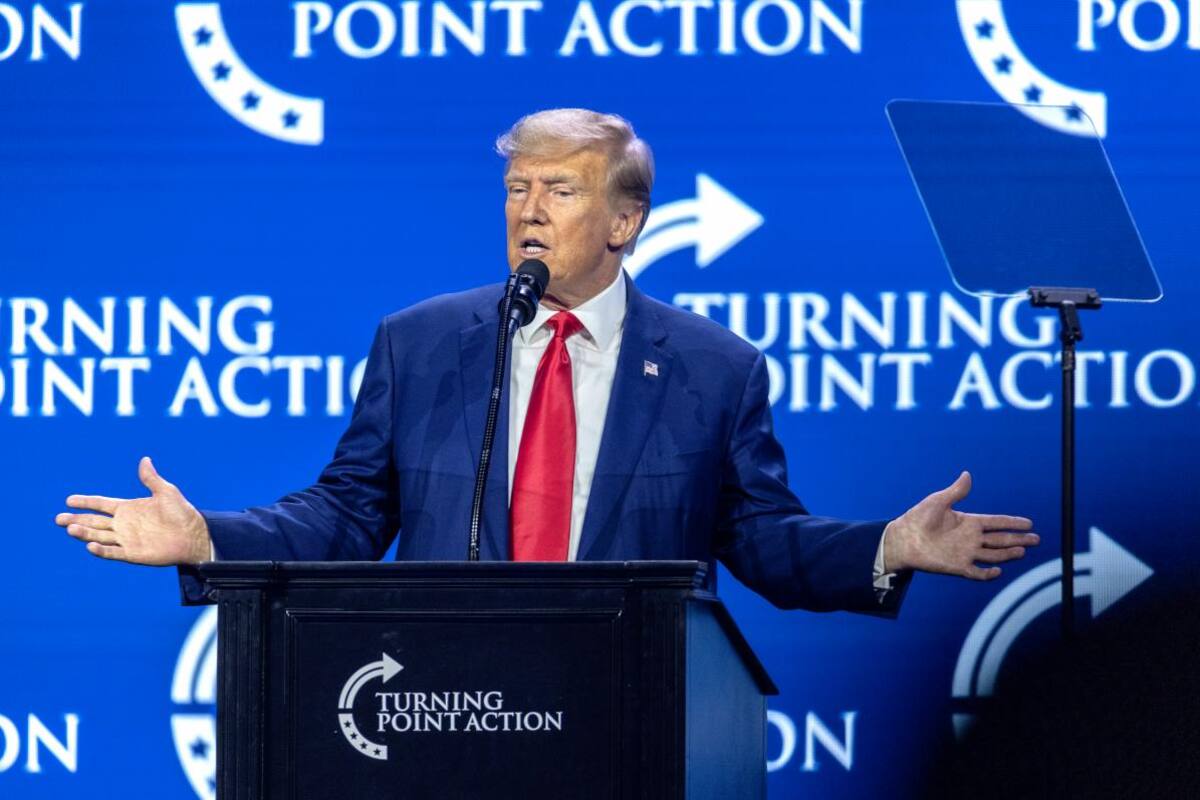 Donald Trump dice que actuó bajo la ley en caso de documentos clasificados