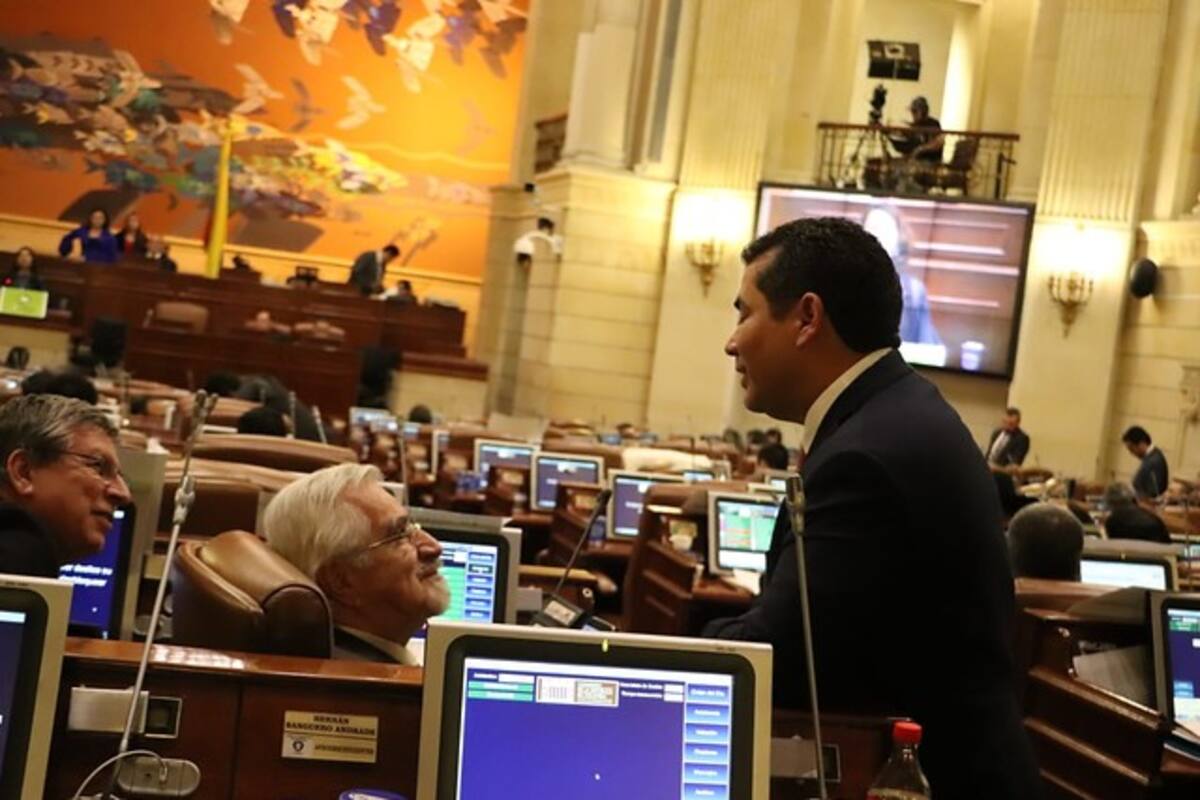 La reforma política quema sus últimos cartuchos esta semana