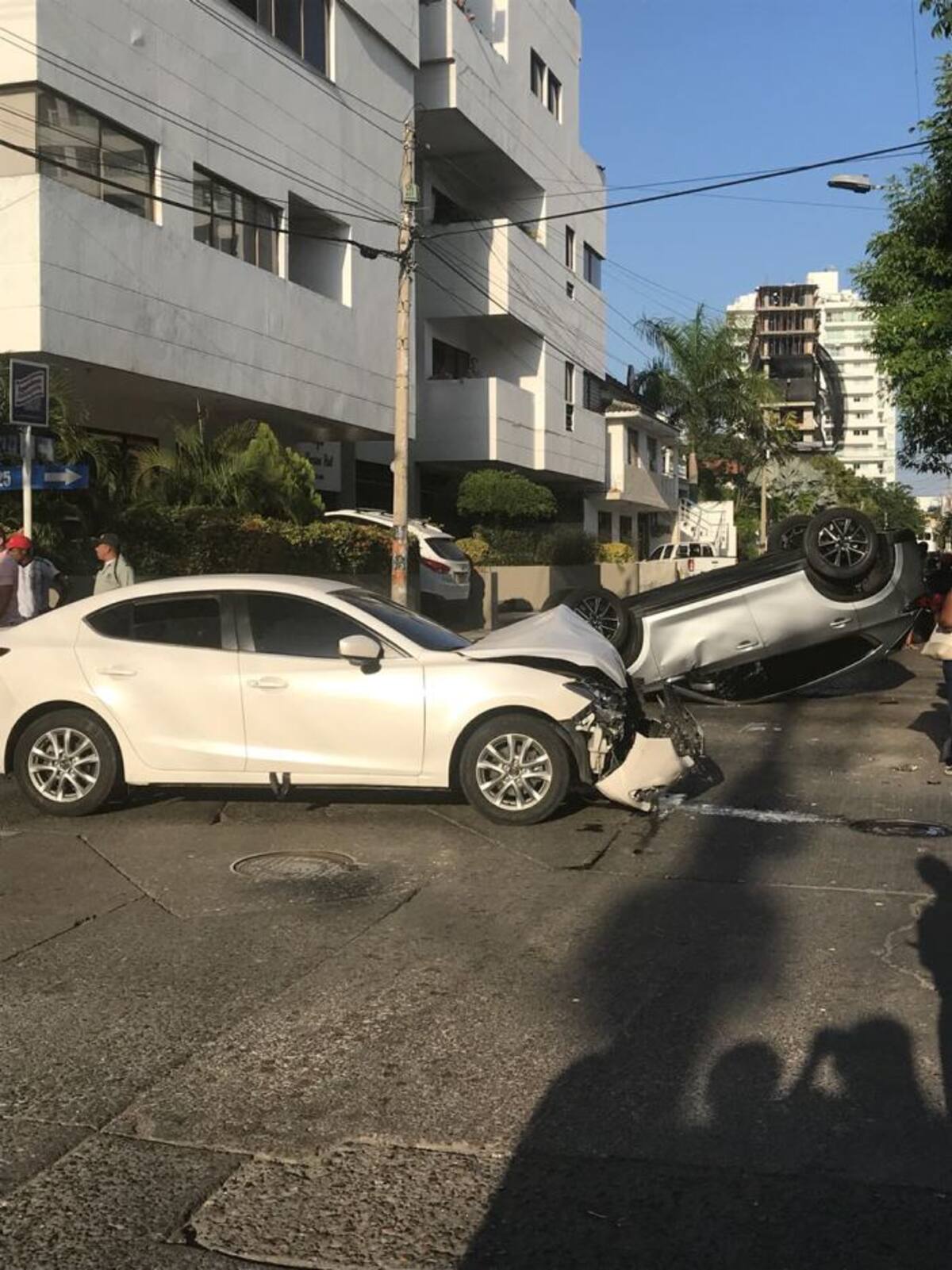 Así quedaron los vehículos tras el choque. Cortesía.