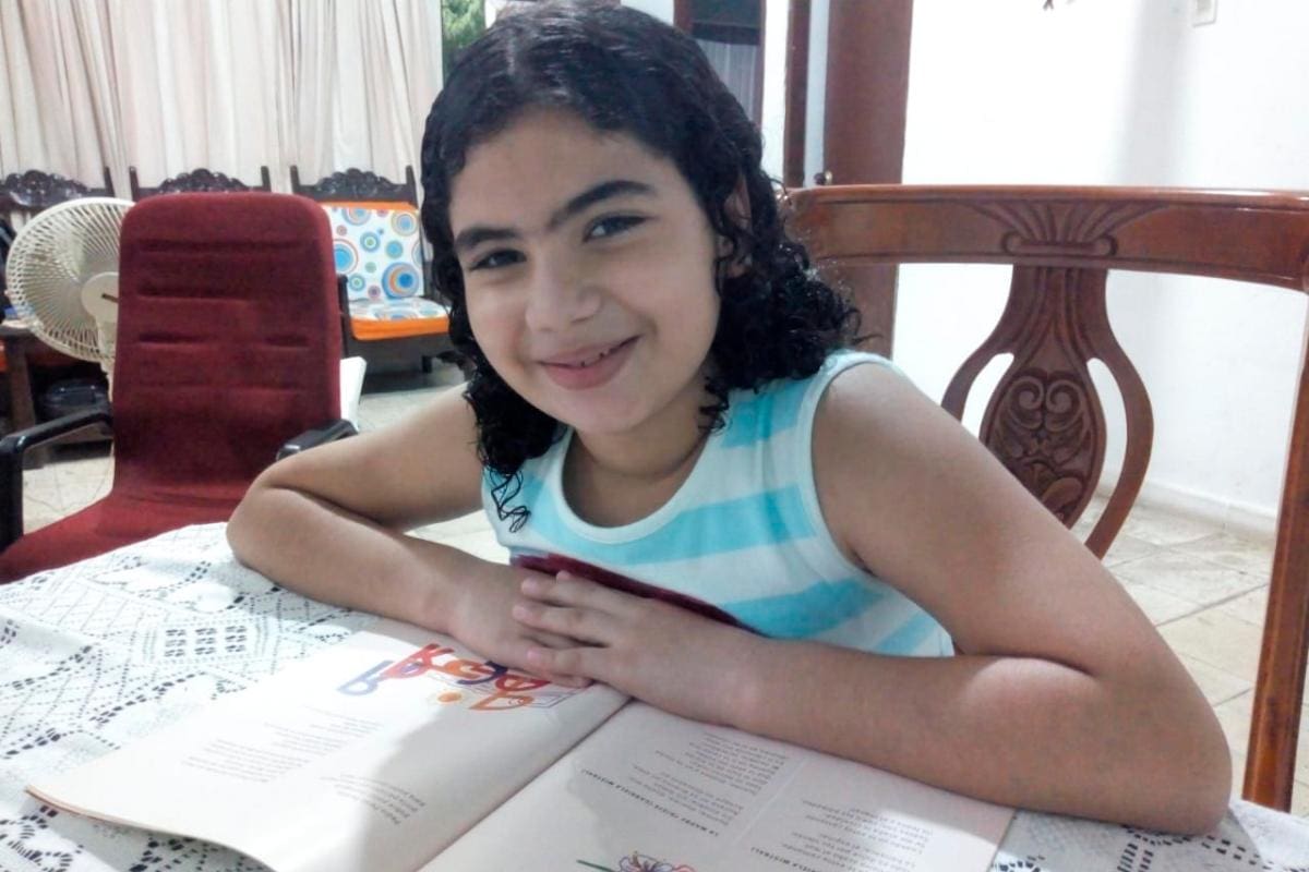 Niña turbaquera entre los ganadores del concurso de poesía