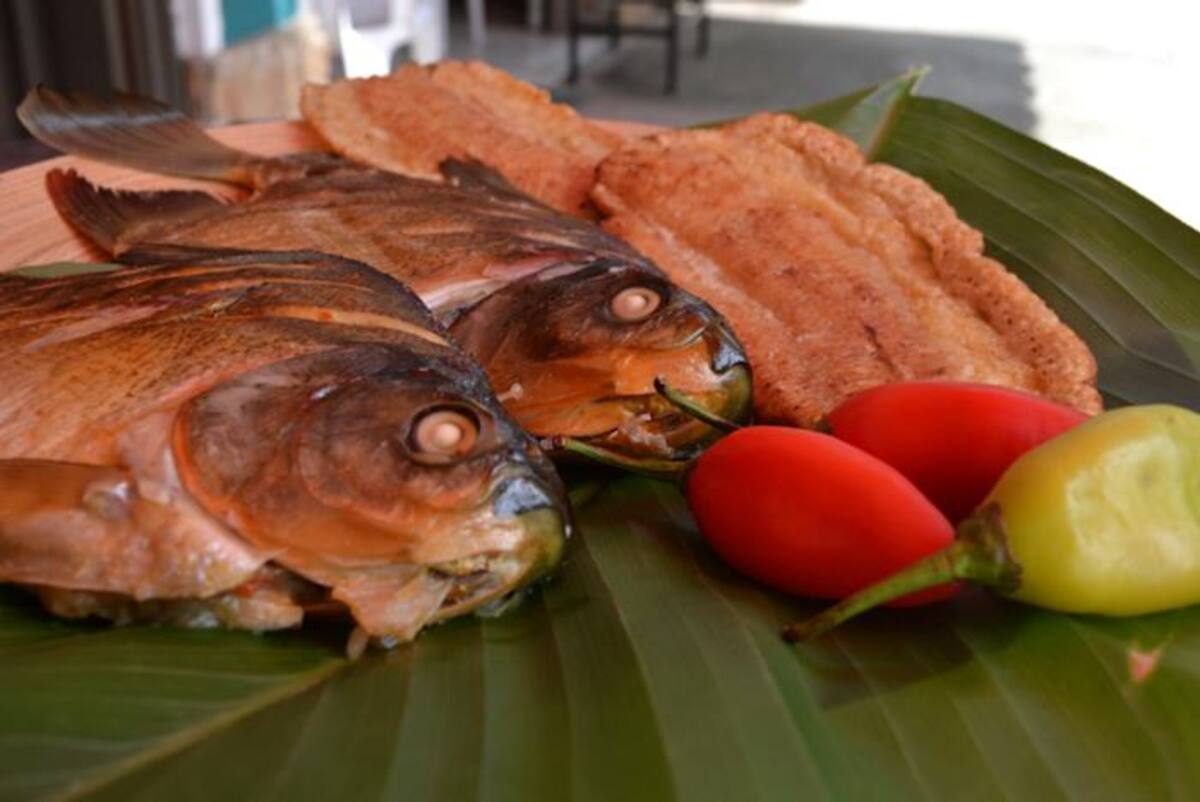 Cachama rellena de camarones.