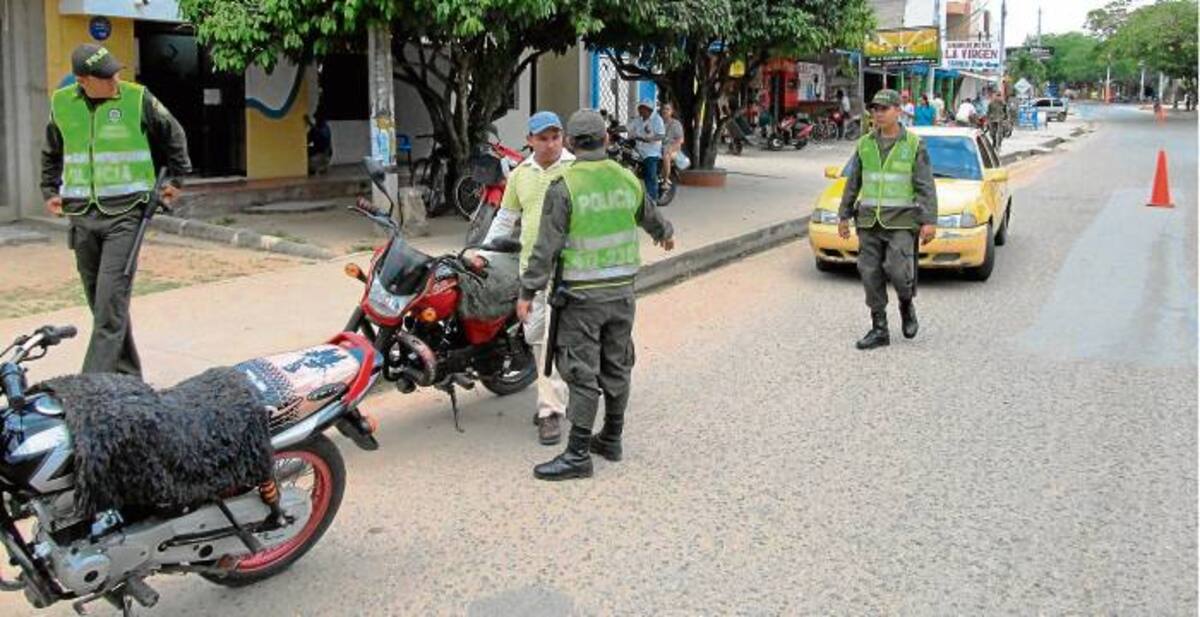 La Policía en Sahagún realiza operativos para brindar seguridad y capturar a los grupos al margen de la Ley.