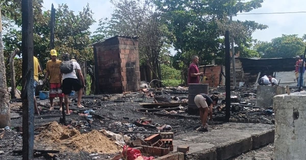 27 people homeless after a strong fire destroyed 8 houses in Los Campanos
