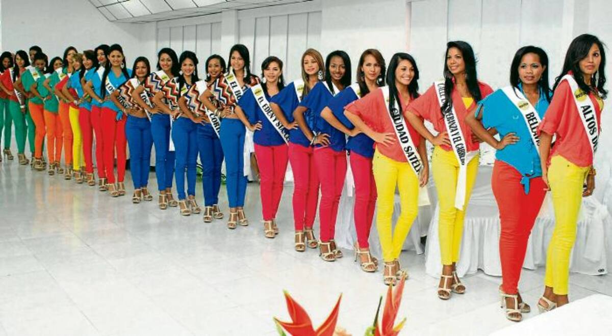 Las aspirantes al Reinado Popular del 20 de Enero 2013.