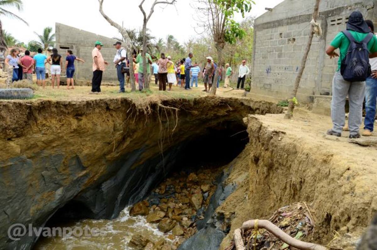 18 casas de Puerto Rey fueron arrasadas por la erosión marina. Comunidad y autoridades piden ayuda al Gobierno nacional.