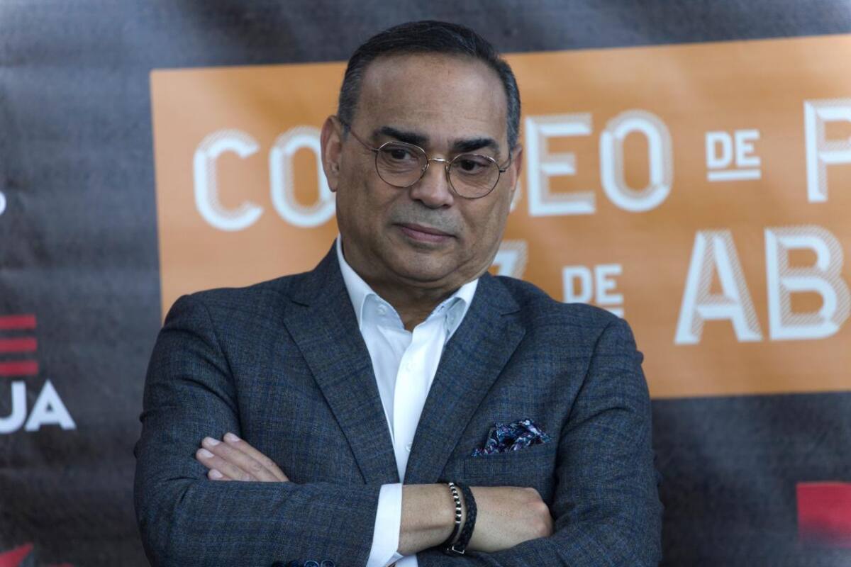 Gilberto Santa Rosa será condecorado con un doctor honoris causa