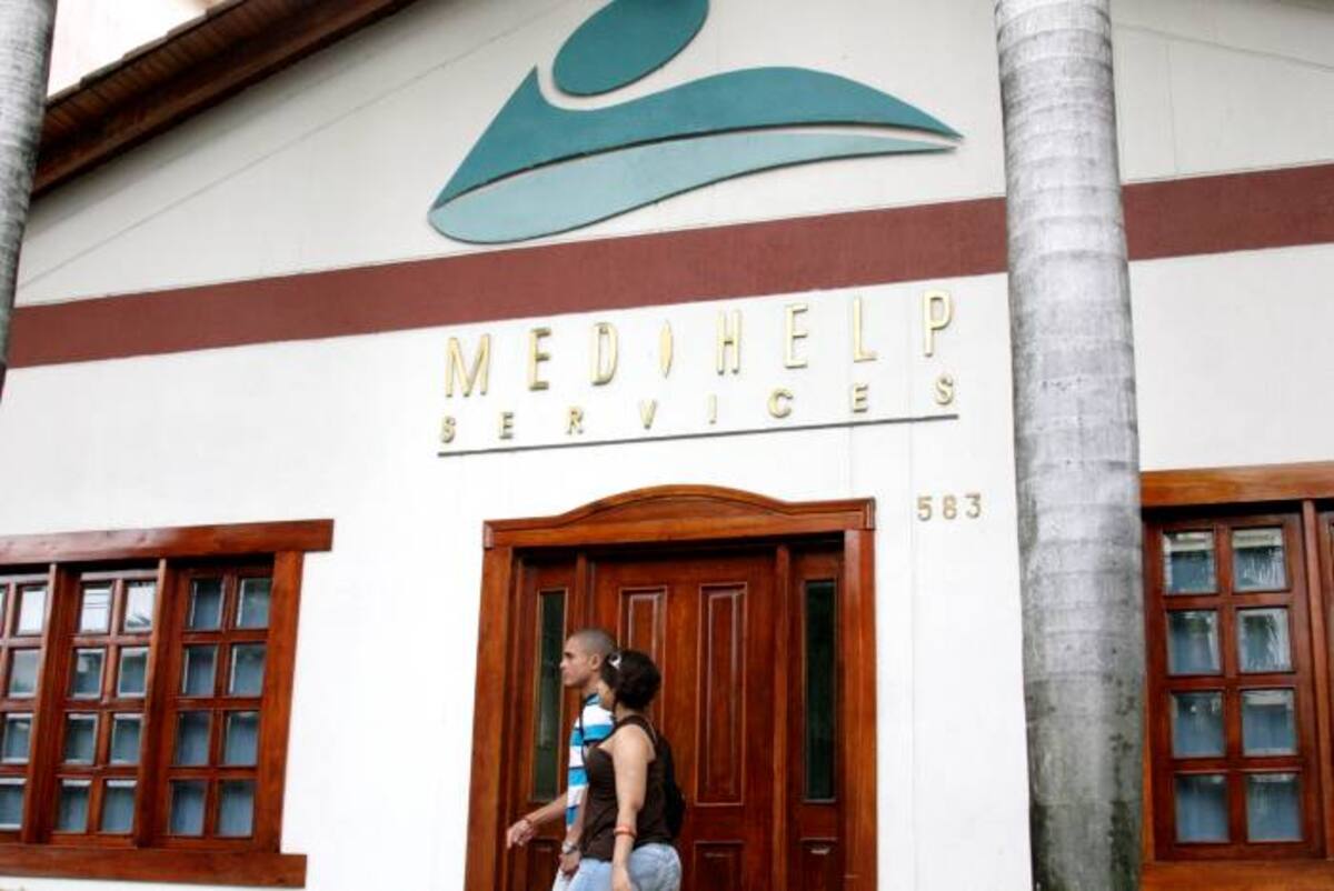 El Alcalde de Cartagena salió del hospital después de estar tres días recluido en MediHelp tras sufrir de mareo. DAGOBERTO CABARCAS, EL UNIVERSAL