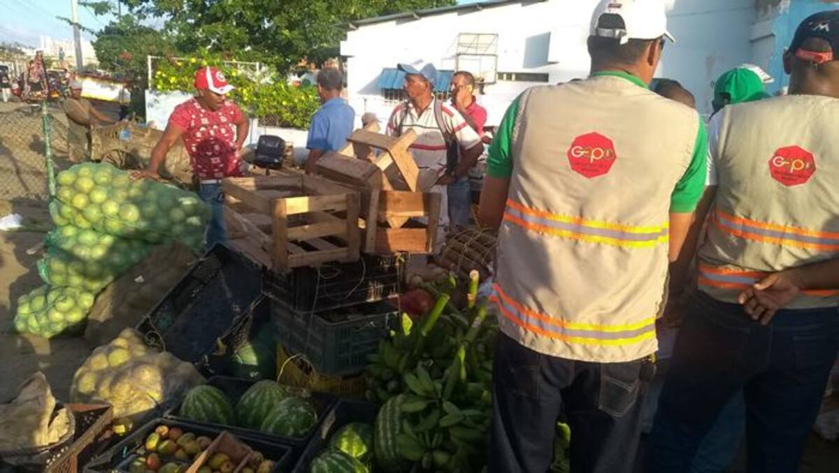 La mayoría de productos retirados del sitio son alimentos propios de la canasta familiar. Cortesía