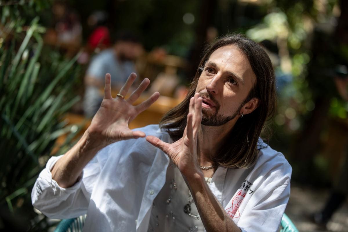 El músico colombiano Esteman celebra la libertad con ´Noches de Verano´