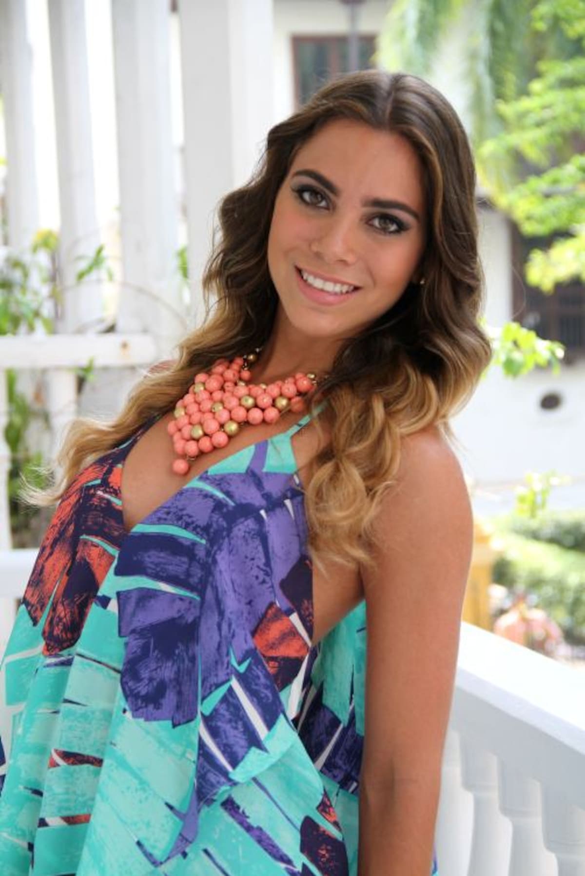 Daniela Llach Gómez. ZENIA VALDELAMAR