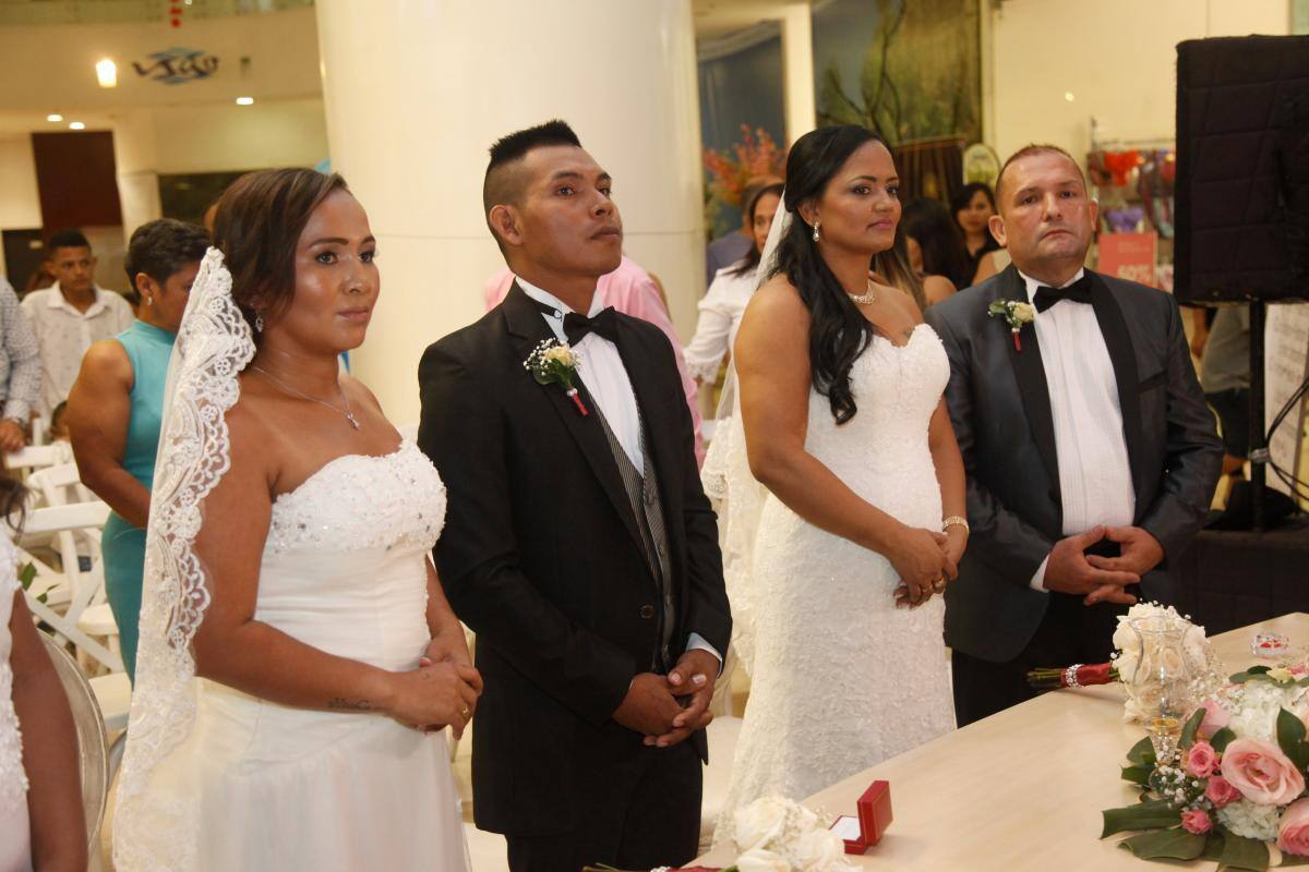 Kelly Johana, Leonel, Ingris y Javier, durante la ceremonia.