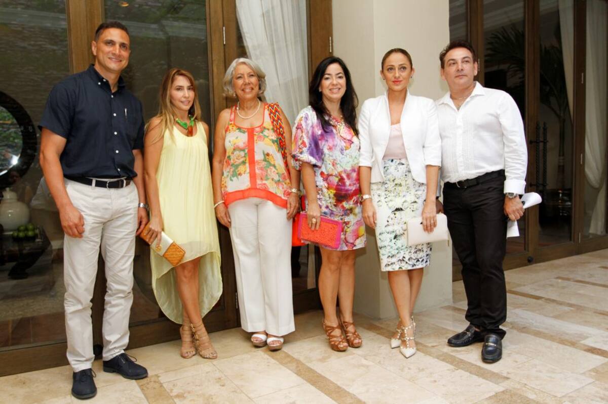 El jurado: Alfonso Lemaitre, Pilar Ordóñez, Manuela Berrocal, Diana Martínez, Mila Vargas y Diego Moya.