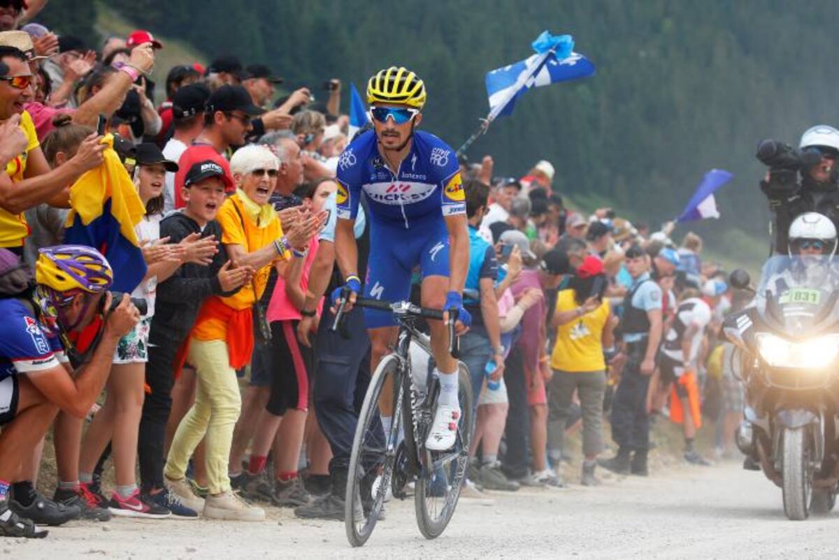 Julian Alaphilippe ganó la etapa 10 del Tour de Francia. AP Peter Dejong