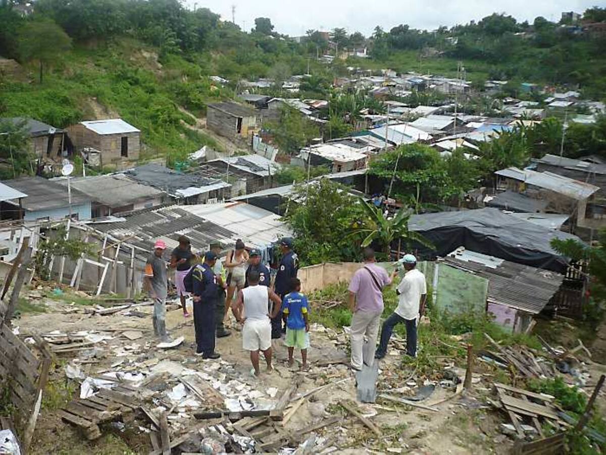 En este sector, que colinda con el barrio Henequén, 45 casas están en alto riesgo. FOTO RUBEN DARIO ALVAREZ -ELUNIVERSAL