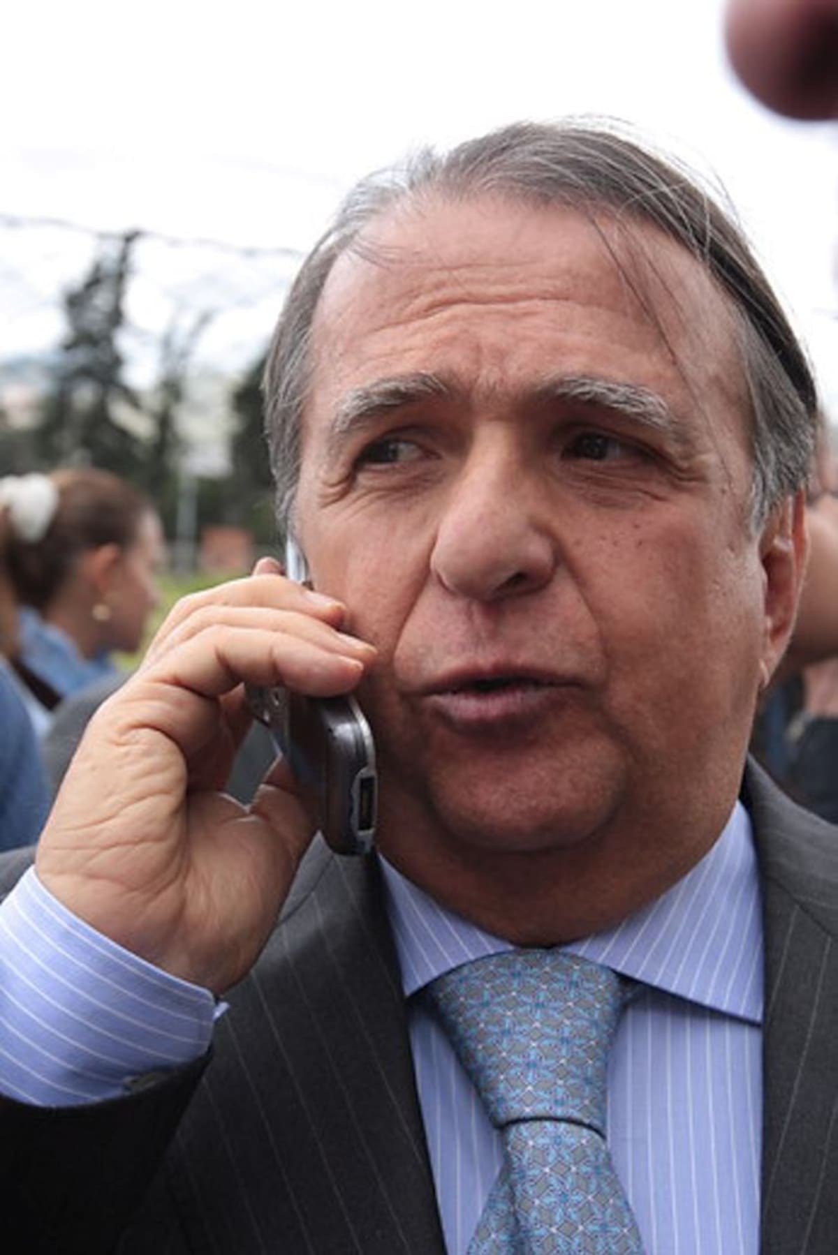 Alberto Santofimio, por ejemplo, recibe una pensión de $20,9 millones mensuales. COLPRENSA