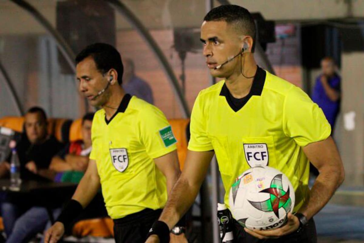 El golpe del árbitro cartagenero Carlos Ortega a un jugador del Junior