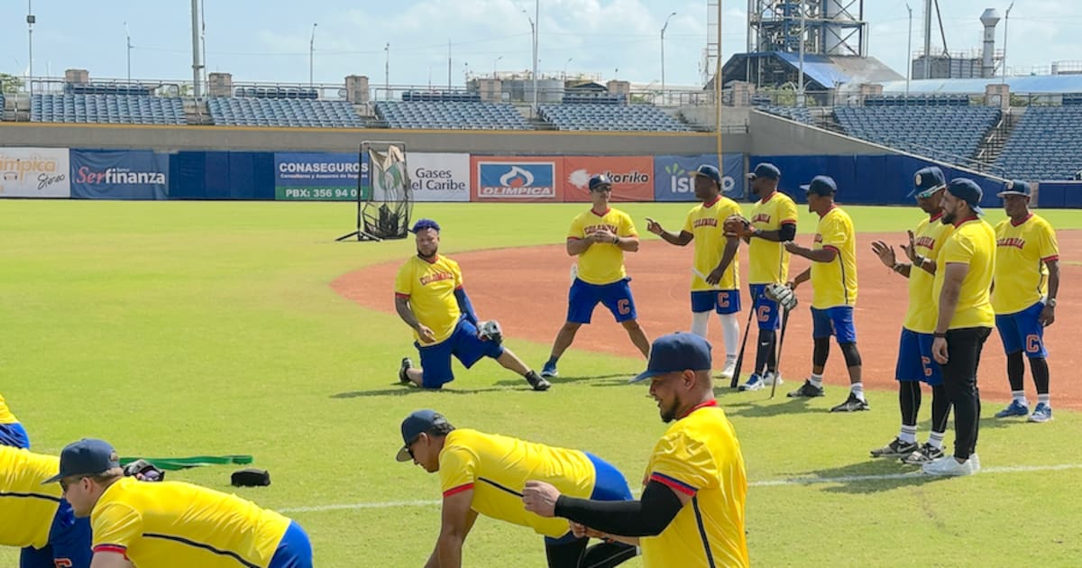 Peloteros colombianos entrenan en Barranquilla para los torneos del 2026