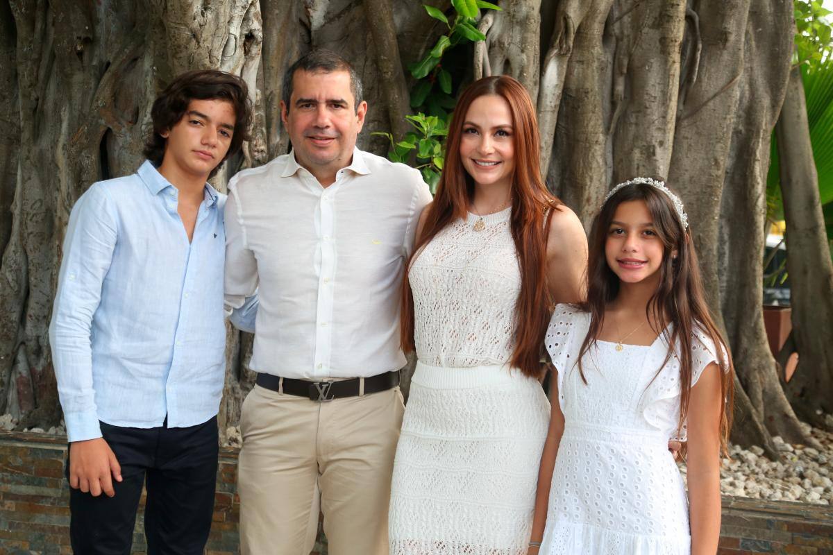 Jimmy Alejandro Giraldo Guerrero, Jimmy Giraldo Gechen, Blanca Guerrero y Camila Giraldo.