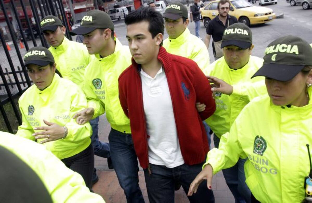Carlos Cárdenas, quien actualmente goza de libertad, es procesado por los delitos de homicidio doloso agravado y soborno. COLPRENSA