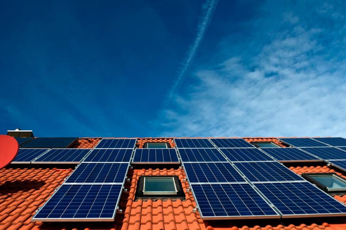 ¿Vale la pena invertir en energía solar?