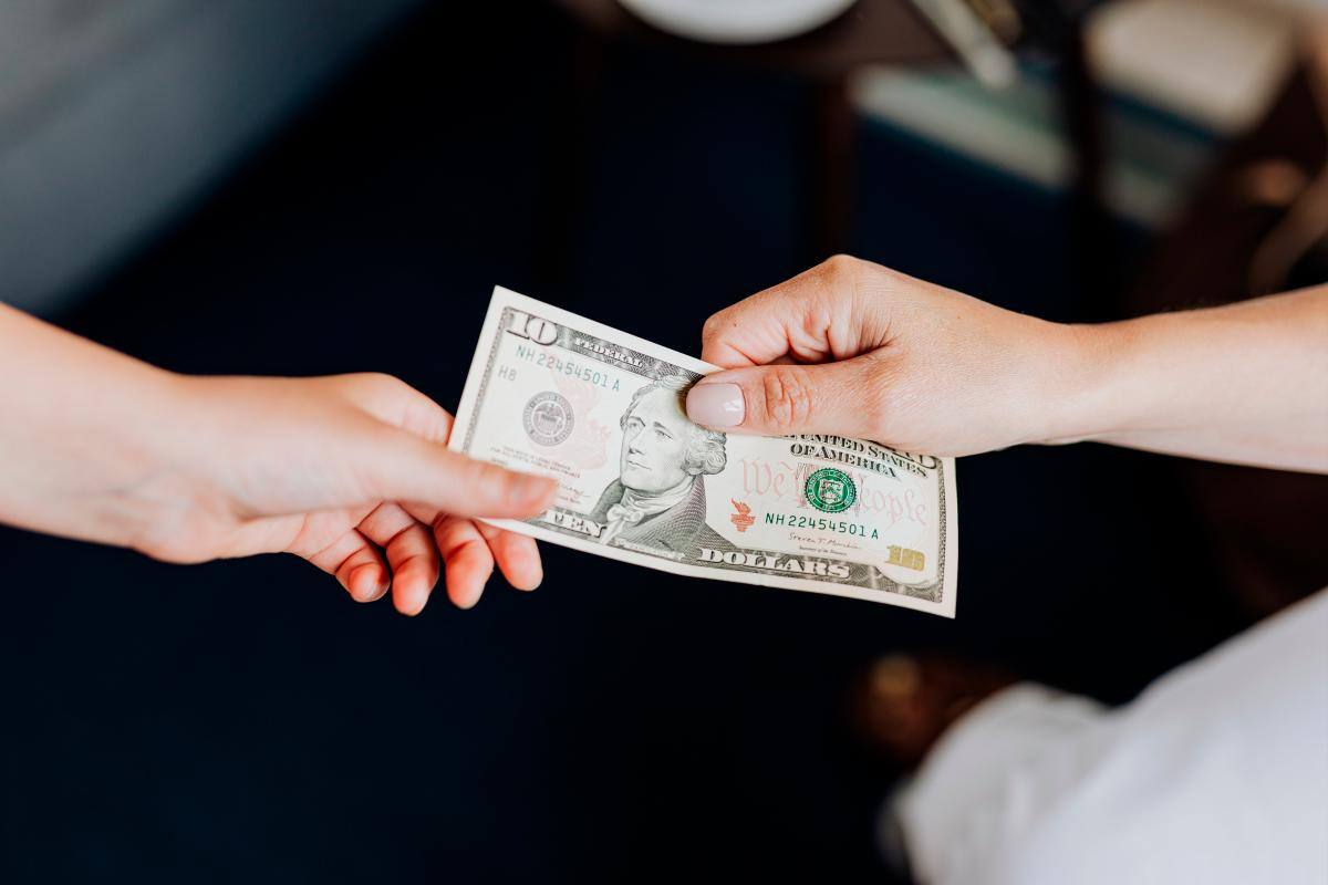 Así cerró este martes el dólar: se mantuvo por encima de $4.100