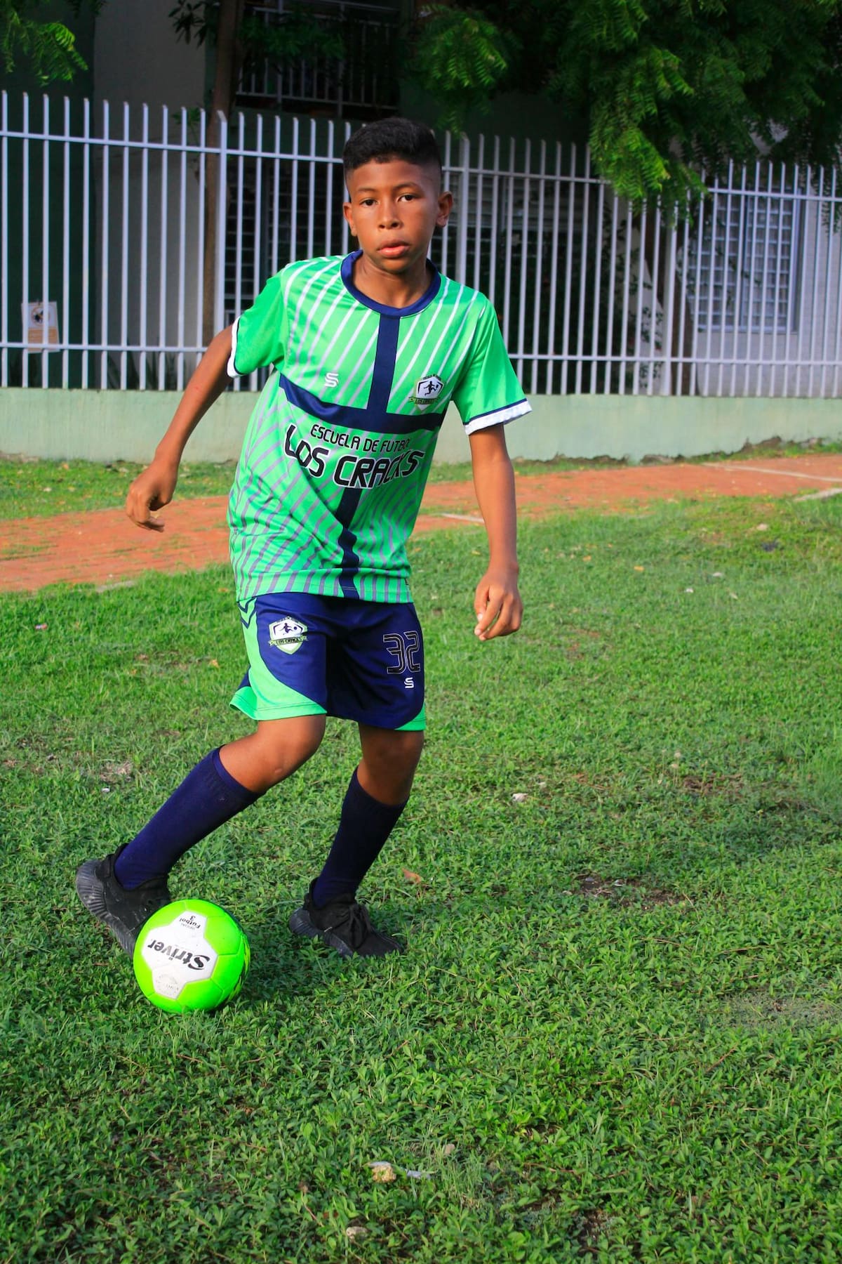 Diego González, defensa de Los Cracks.